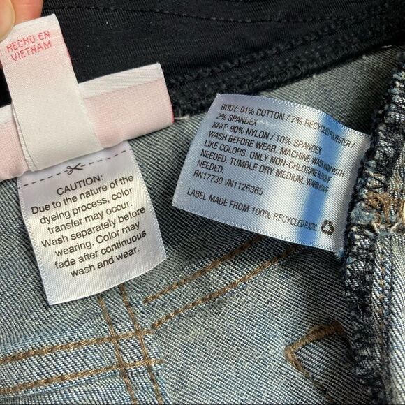 Maternity Bermuda Blue Denim Jean Shorts by Ingrid and Isabel Womens Size 10 - Picture 12 of 14